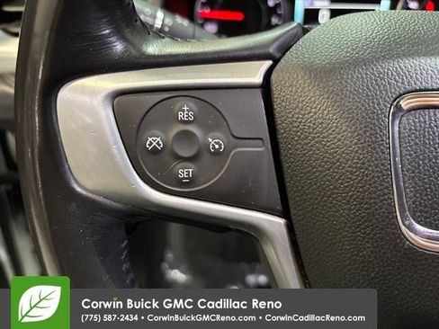 Used 2018 GMC Acadia SLT FWD image 32