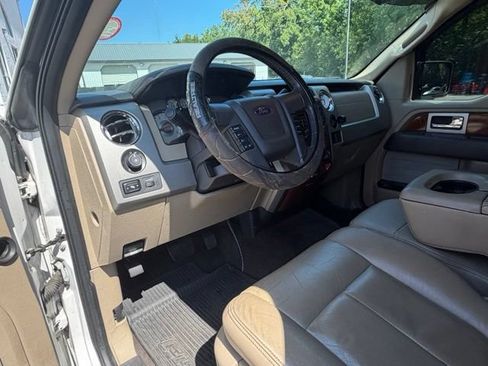 Used 2010 Ford F150 Lariat RWD image 9