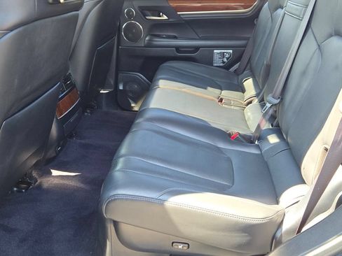 Used 2017 Lexus LX 570 4WD image 27