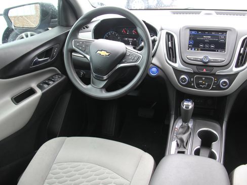 Used 2019 Chevrolet Equinox LS image 10