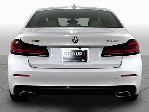 Used 2023 BMW 530i xDrive w/ Premium Package AWD/4WD image 4