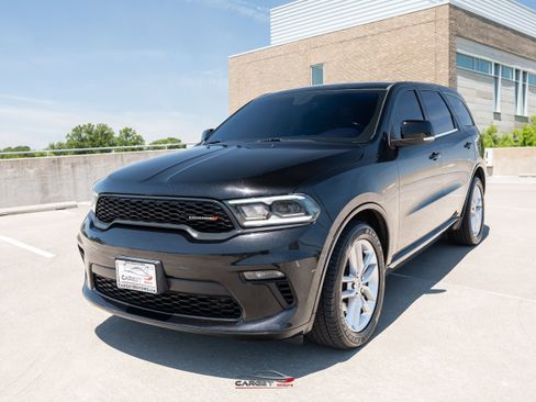 Used 2021 Dodge Durango GT RWD image 3