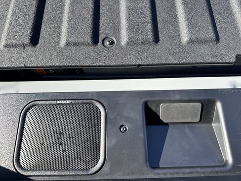 Used 2024 GMC Sierra 2500 AT4X image 36