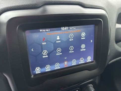 Used 2021 Jeep Renegade Latitude image 22