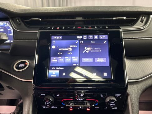 Used 2024 Jeep Grand Cherokee Altitude image 17