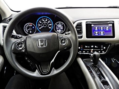 Used 2017 Honda HR-V EX image 17