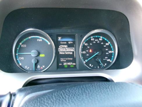 Used 2016 Toyota RAV4 Limited AWD/4WD image 15