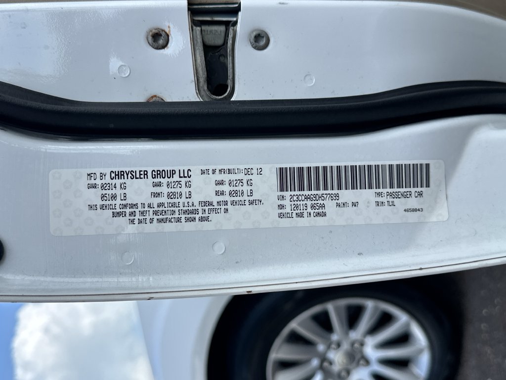 Used 2013 Chrysler 300 RWD image 21