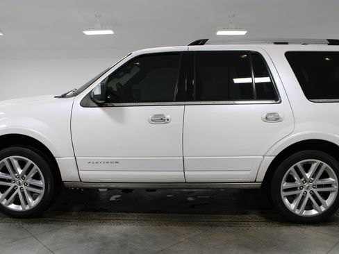 Used 2017 Ford Expedition Platinum image 6