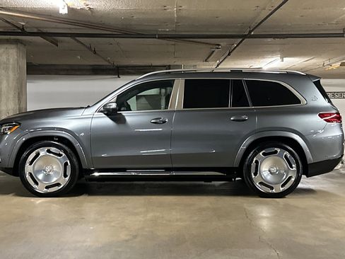 New 2026 Mercedes-Benz Maybach GLS 600 4MATIC image 2