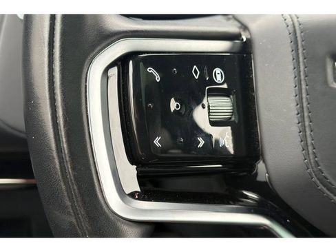 Used 2025 Land Rover Range Rover Sport SE AWD/4WD image 28