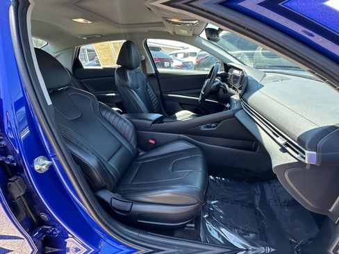 Used 2024 Hyundai Elantra Limited FWD image 15
