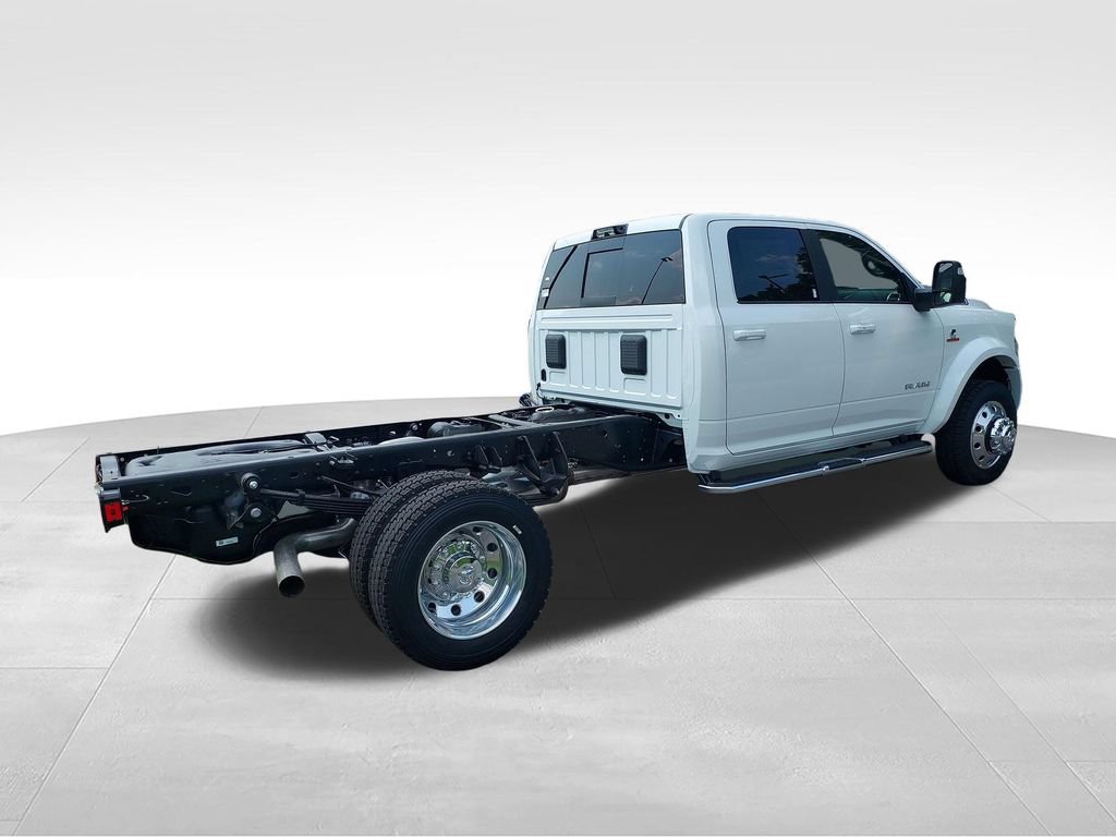 New 2026 RAM 5500 4x4 Crew Cab w/ Laramie Trim Package image 5