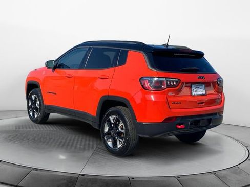 Used 2018 Jeep Compass Trailhawk w/ Leather Interior Group AWD/4WD image 3