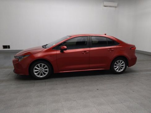 Used 2021 Toyota Corolla LE w/ LE Convenience Package FWD image 2