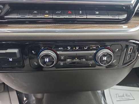 Used 2025 Chevrolet Silverado 1500 LT image 35