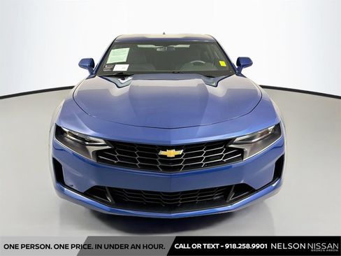 Used 2019 Chevrolet Camaro LT RWD image 2