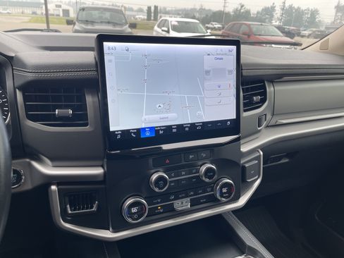 Used 2023 Ford Expedition XL AWD/4WD image 11