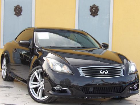 Used 2014 INFINITI Q60 Convertible w/ Premium Package image 2