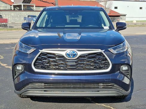 Used 2022 Toyota Highlander LE AWD/4WD image 28