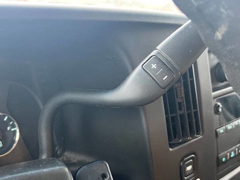 Used 2016 GMC Savana 3500 Extended image 19