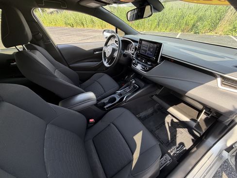 Used 2022 Toyota Corolla SE FWD image 12