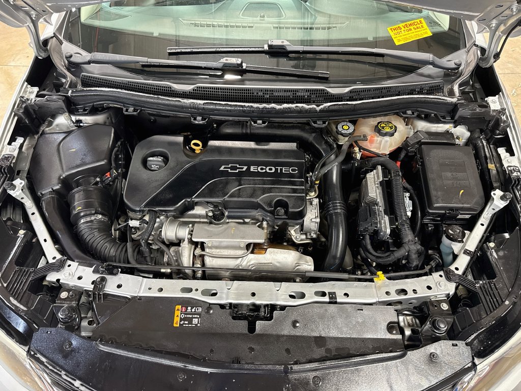 Used 2018 Chevrolet Cruze LT w/ Convenience Package FWD image 28