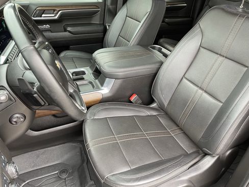 Used 2024 Chevrolet Silverado 1500 High Country w/ High Country Premium Package image 19