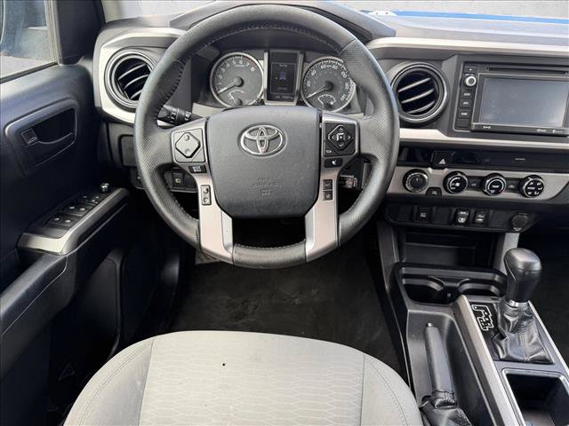 Used 2018 Toyota Tacoma SR5 AWD/4WD image 12