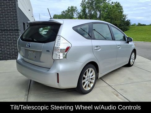 Used 2012 Toyota Prius V Five FWD image 7