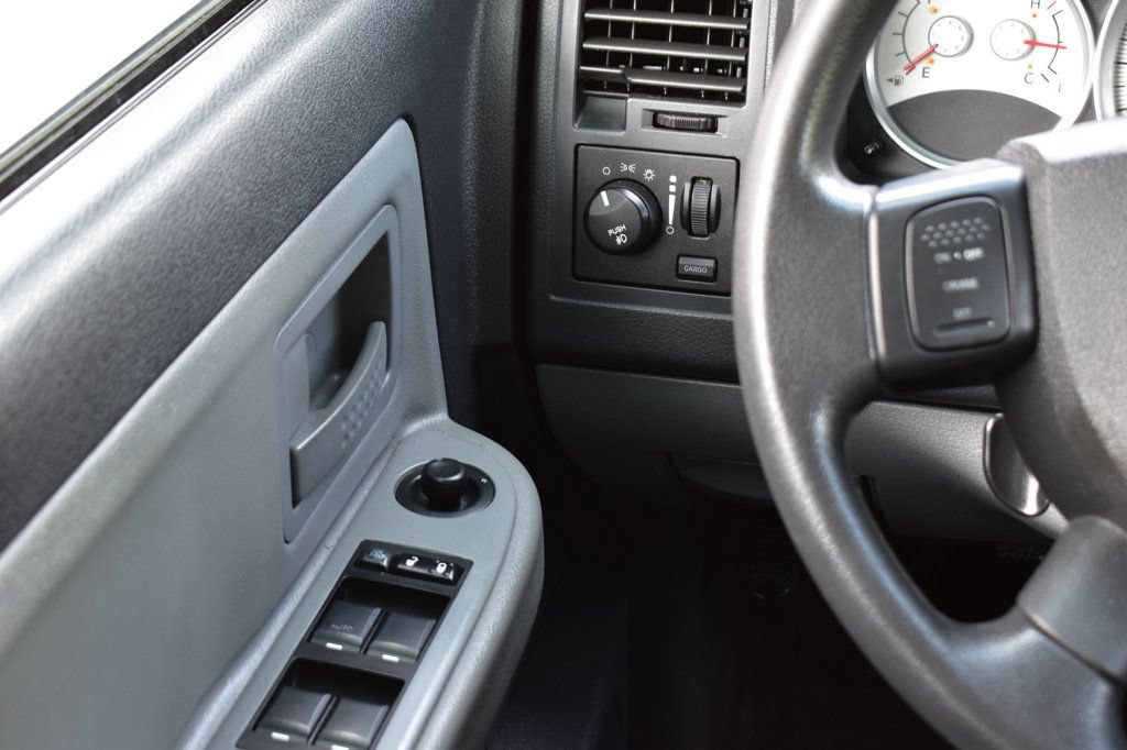 Used 2008 Dodge Dakota SLT RWD image 25