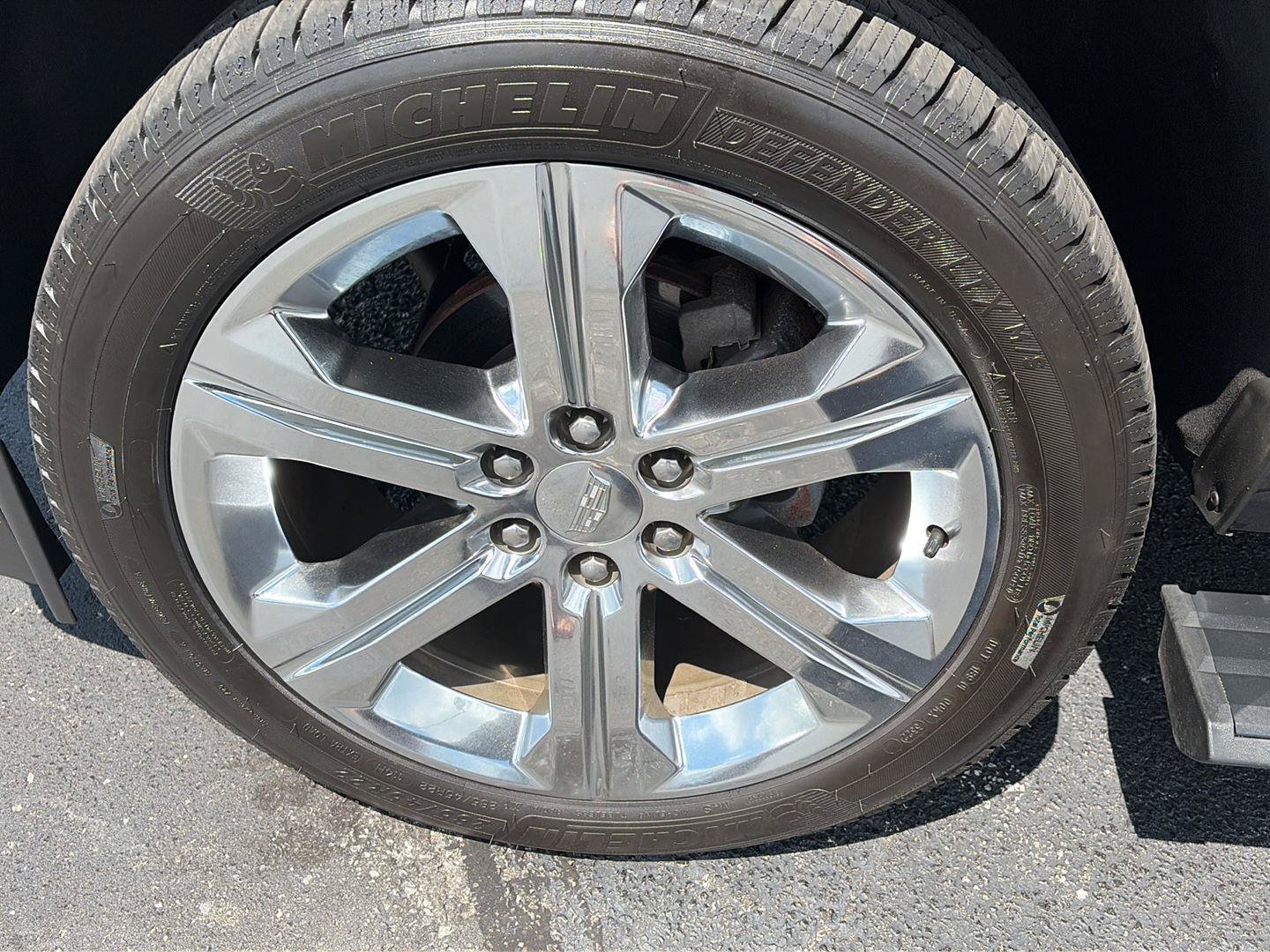 Used 2017 Cadillac Escalade Premium Luxury AWD/4WD image 42