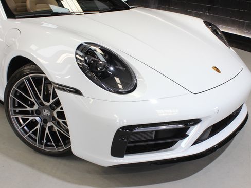 Used 2022 Porsche 911 Carrera S image 15