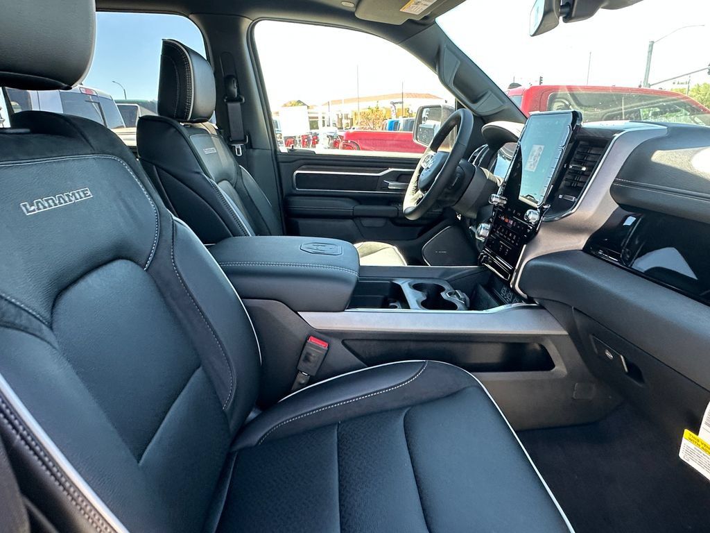 New 2026 RAM 1500 Laramie AWD/4WD image 13