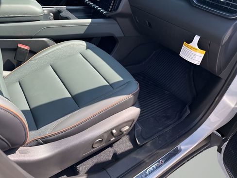 New 2026 GMC Acadia AT4 w/ Super Cruise Package image 15