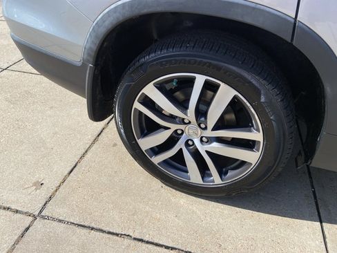 Used 2018 Honda Pilot Touring image 31