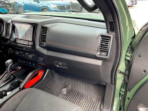 Used 2023 Nissan Frontier PRO-4X w/ Pro Convenience Package image 12