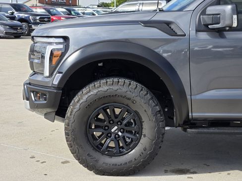 Used 2025 Ford F150 Raptor image 9