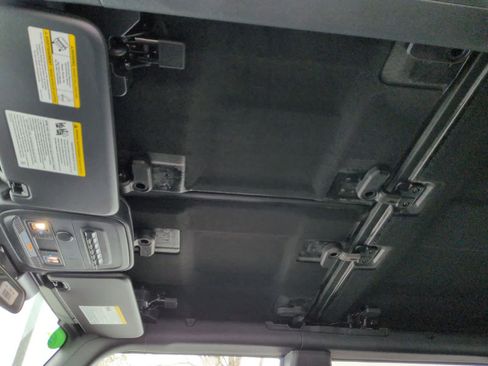 New 2025 Ford Bronco Badlands image 20