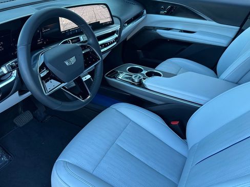 Certified 2024 Cadillac Lyriq Sport image 9