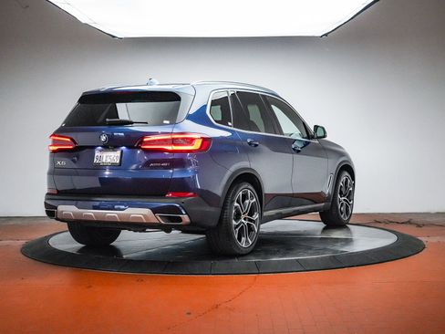Used 2022 BMW X5 xDrive40i w/ Premium Package image 5