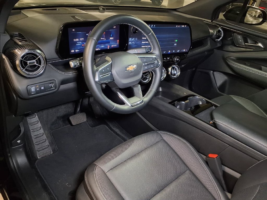 Used 2024 Chevrolet Blazer EV LT AWD/4WD image 4