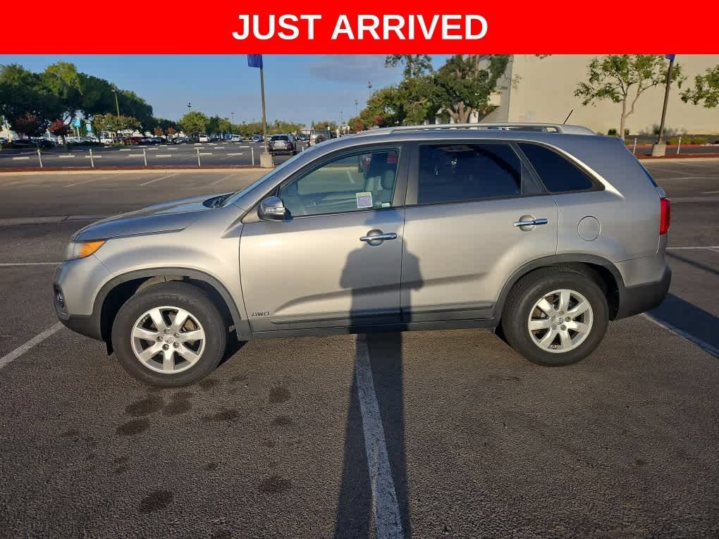 Used 2013 Kia Sorento LX w/ Convenience Pkg AWD/4WD image 4