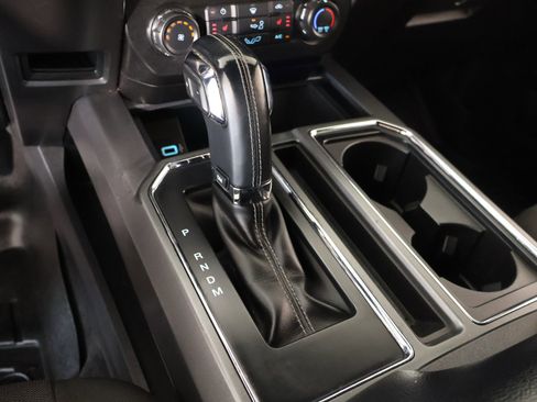 Used 2018 Ford F150 XLT w/ Equipment Group 302A Luxury AWD/4WD image 9