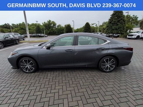 Used 2024 Lexus ES 350 w/ Premium Package FWD image 8