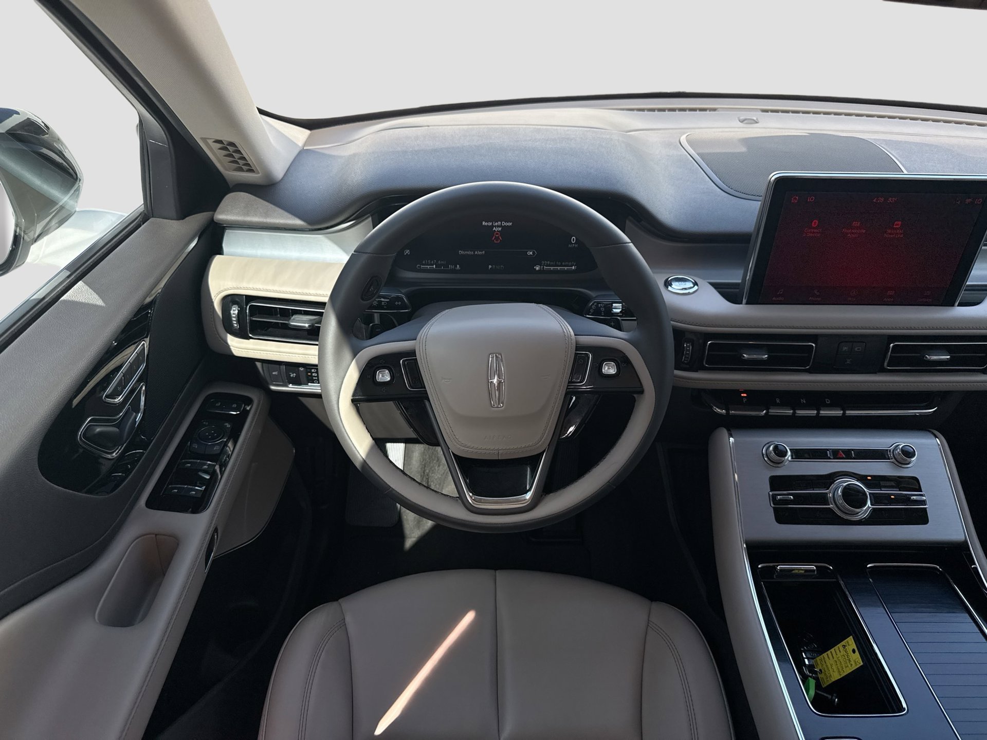 Used 2023 Lincoln Aviator 2WD w/ Premium Package image 14