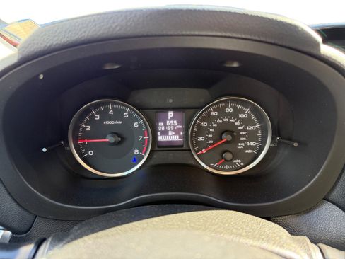 Used 2017 Subaru Crosstrek 2.0i Premium image 11