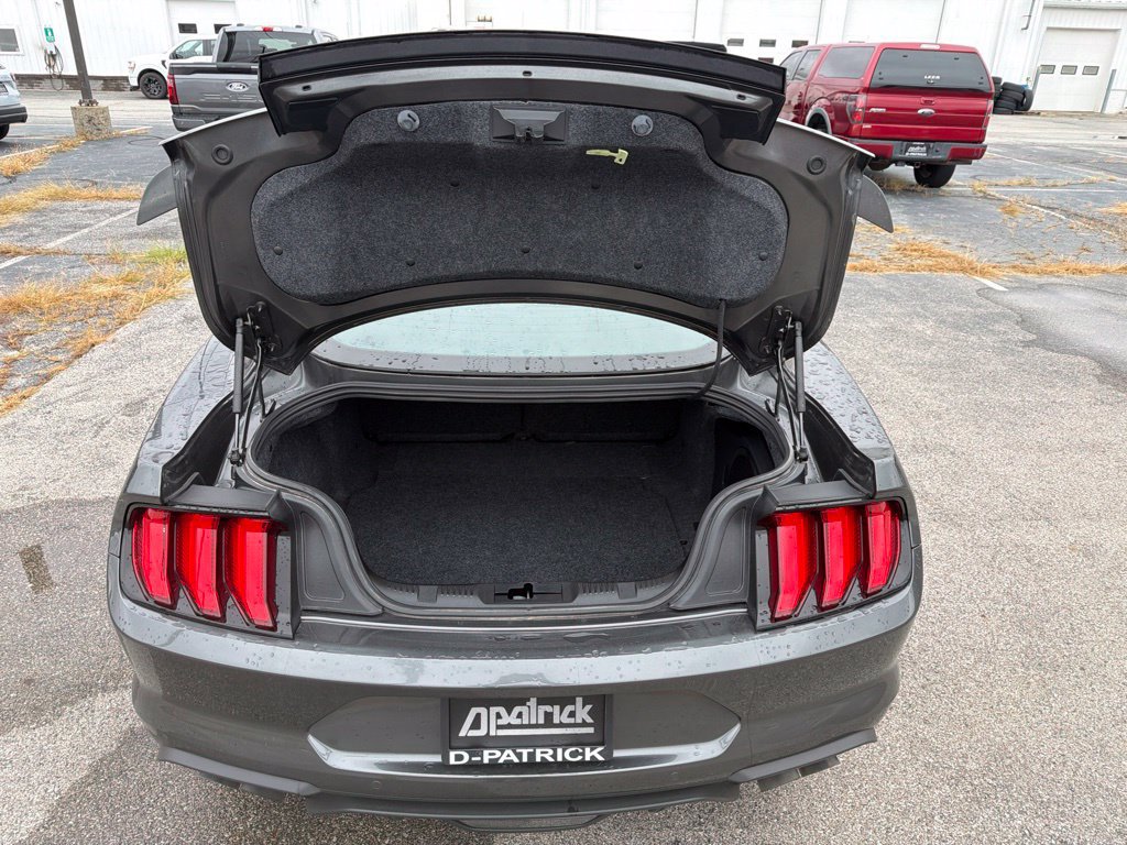 Used 2020 Ford Mustang GT Premium RWD image 7