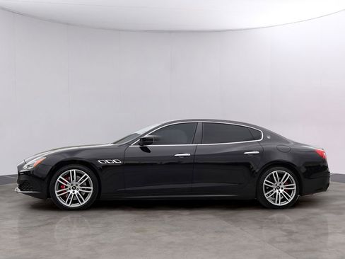 Used 2018 Maserati Quattroporte S Q4 AWD/4WD image 4