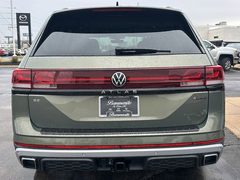 New 2026 Volkswagen Atlas Peak Edition AWD/4WD image 3